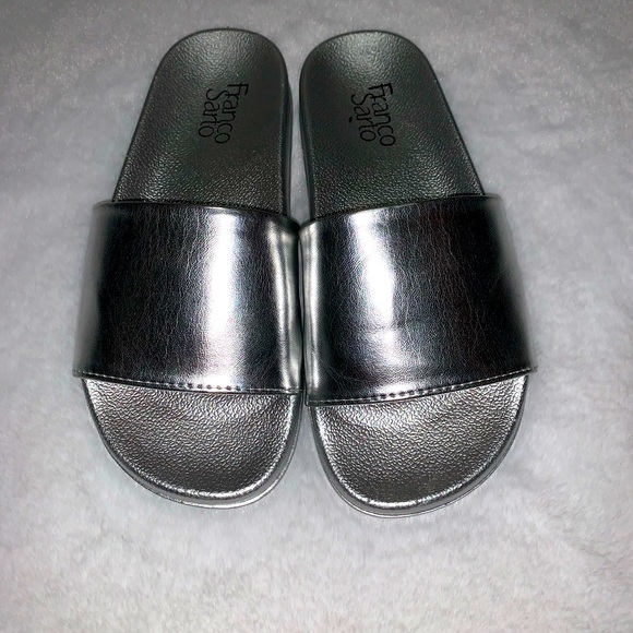 thongs - Picture 2 of 2